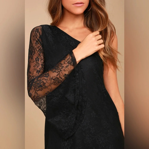 ✨NWT Lulus Black Lace One Shoulder Bell Sleeve Come To Play Mini Dress Small - Picture 5 of 11